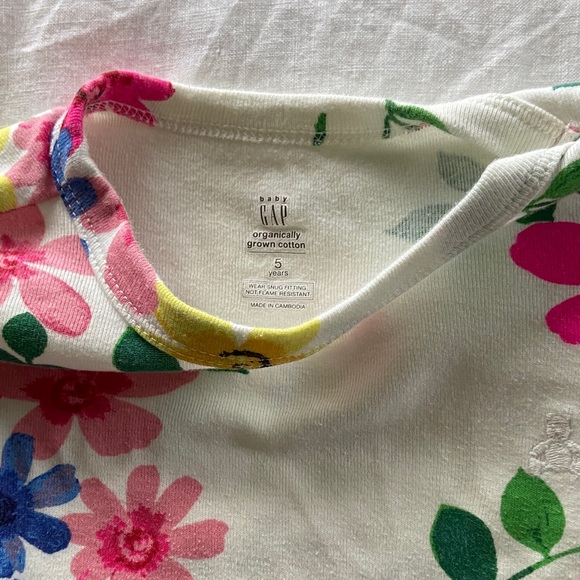 Set of 4 Gap Girls long sleeve organic cotton pajamas - Picture 6 of 8